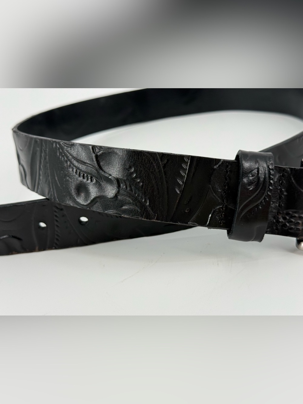 Patricia Nash Black Tooled Leather Belt S/M - Picture 3 of 9